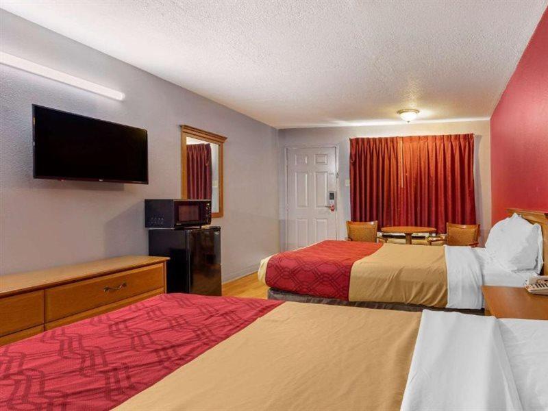 Econo Lodge Wichita Falls Downtown Bagian luar foto