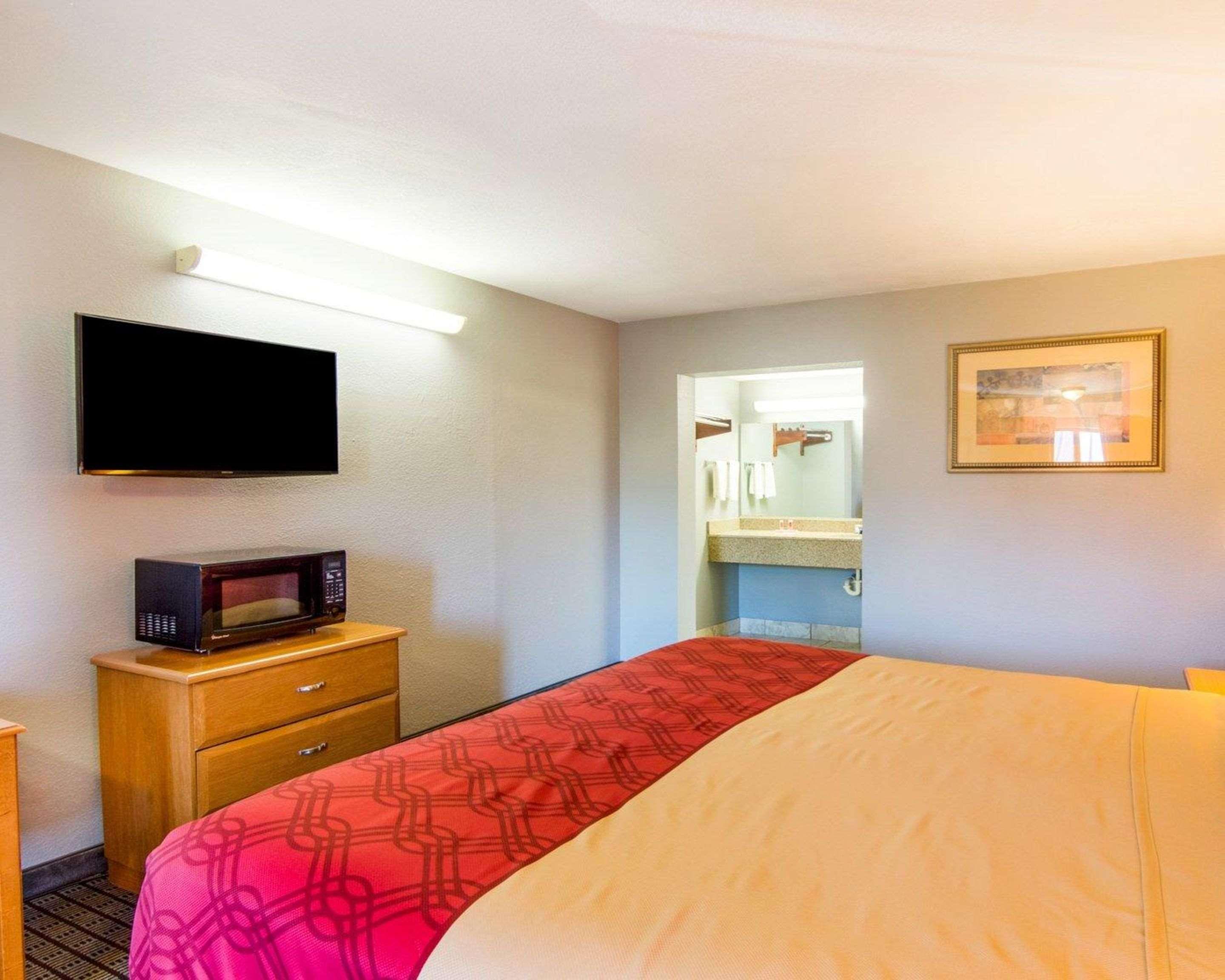 Econo Lodge Wichita Falls Downtown Bagian luar foto