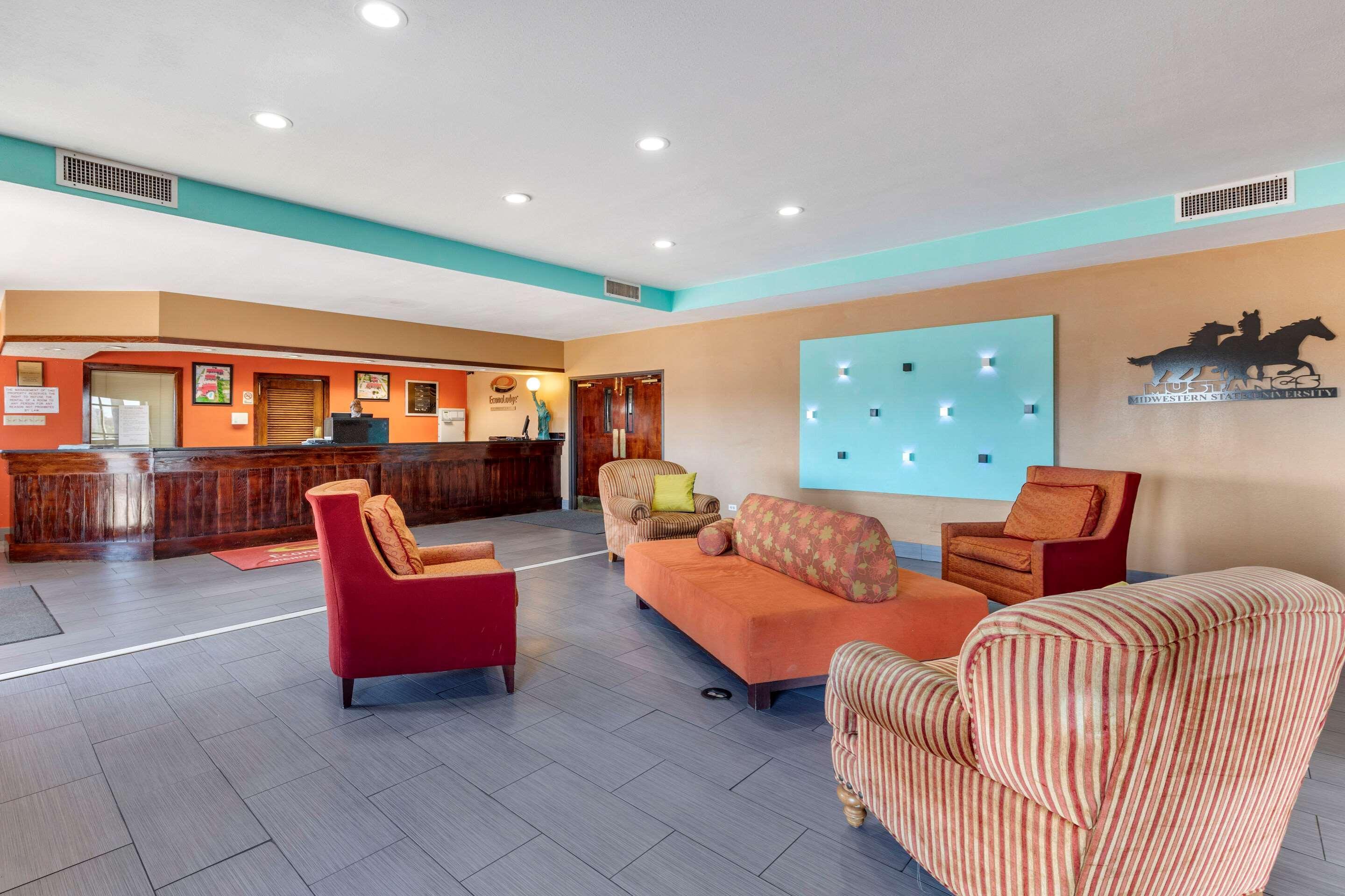 Econo Lodge Wichita Falls Downtown Bagian luar foto