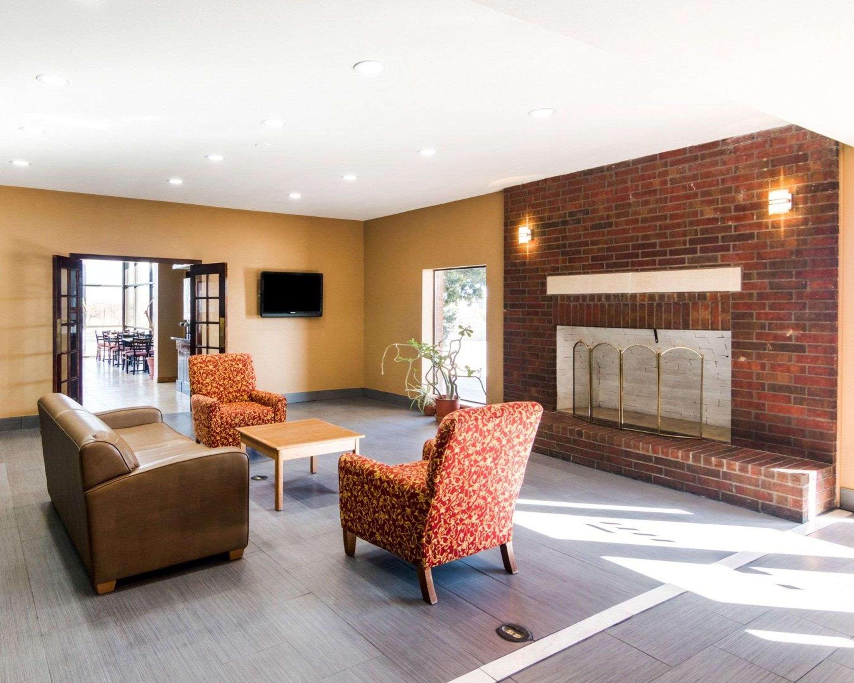 Econo Lodge Wichita Falls Downtown Bagian luar foto