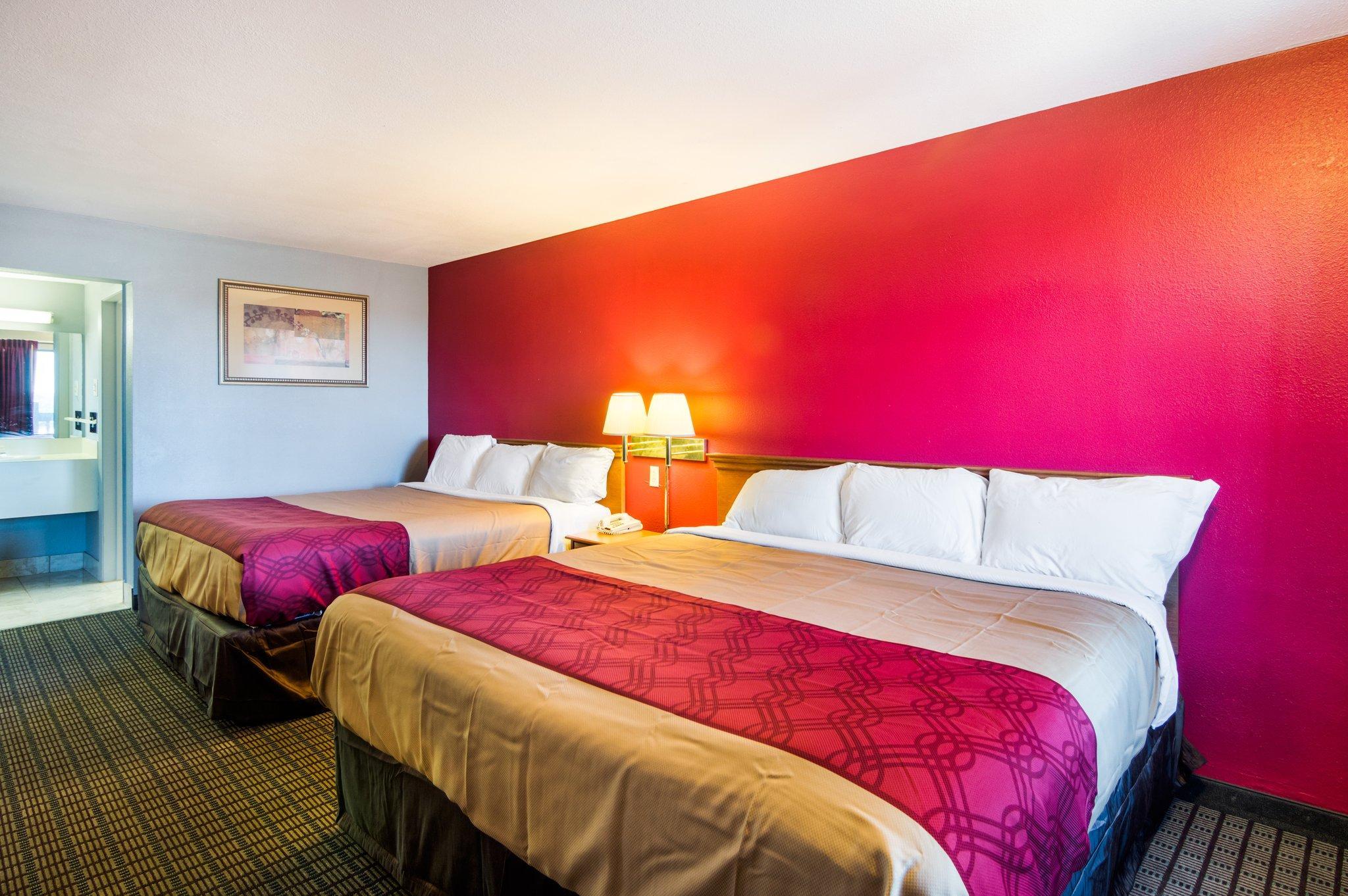 Econo Lodge Wichita Falls Downtown Bagian luar foto