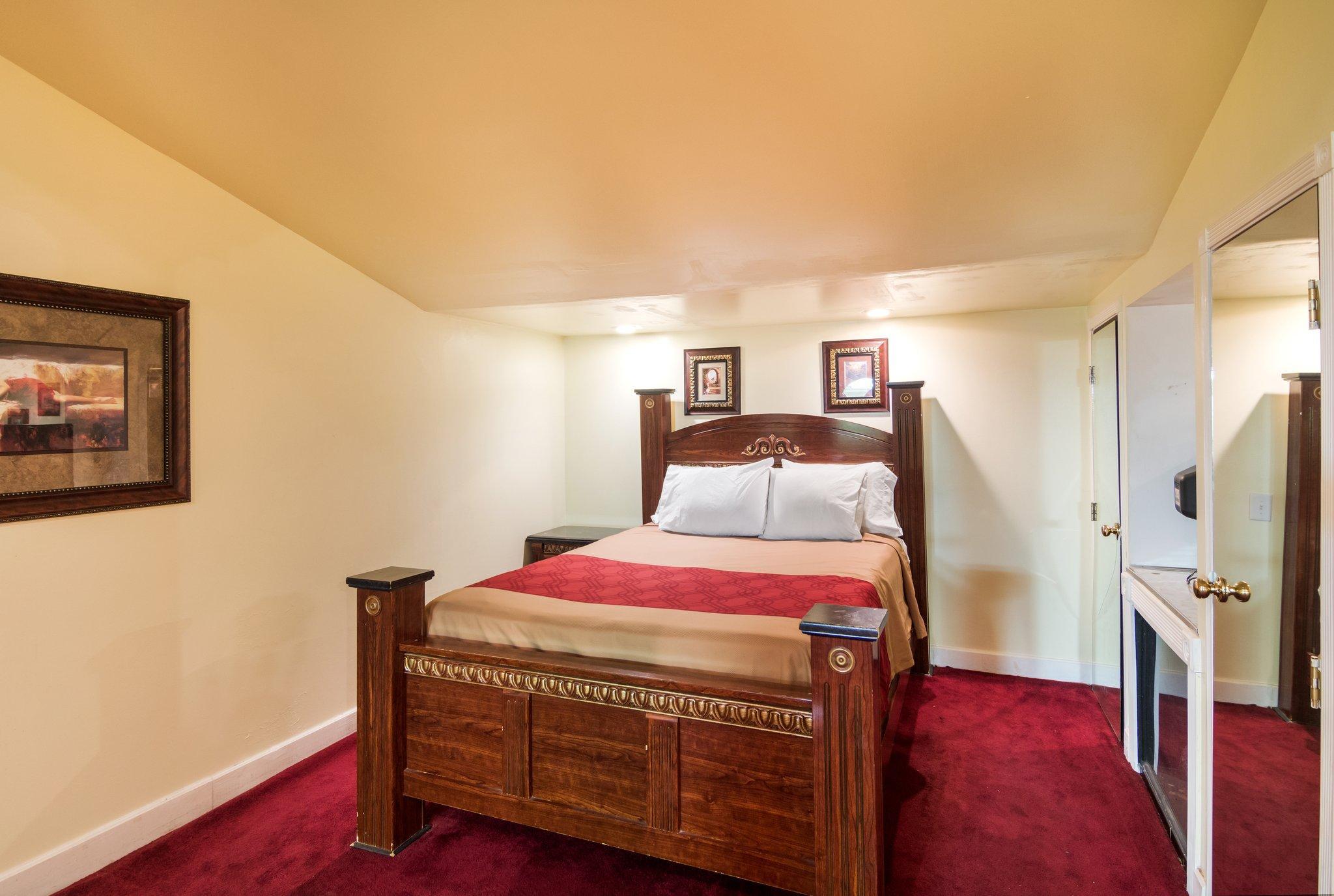 Econo Lodge Wichita Falls Downtown Bagian luar foto