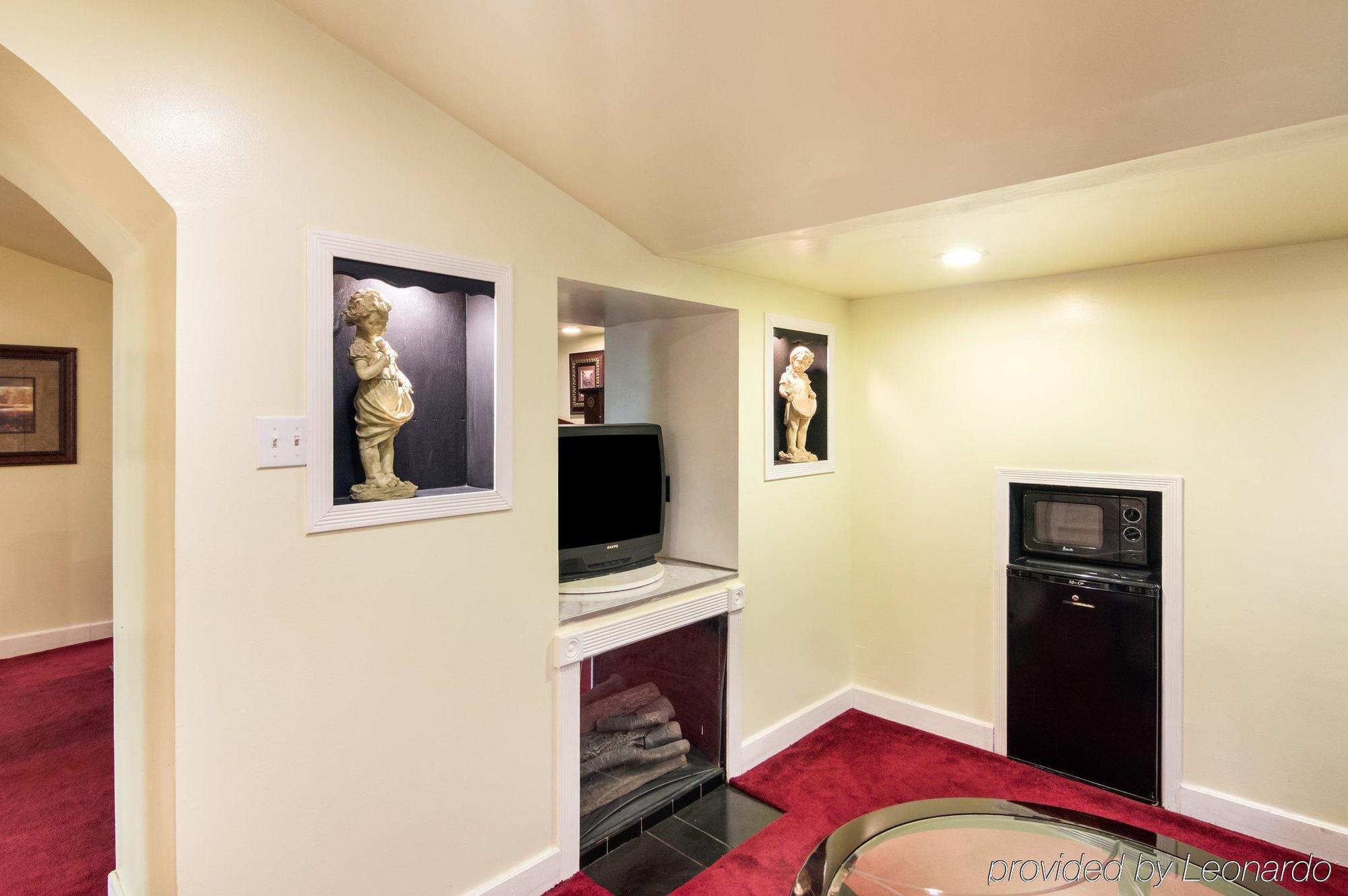 Econo Lodge Wichita Falls Downtown Bagian luar foto
