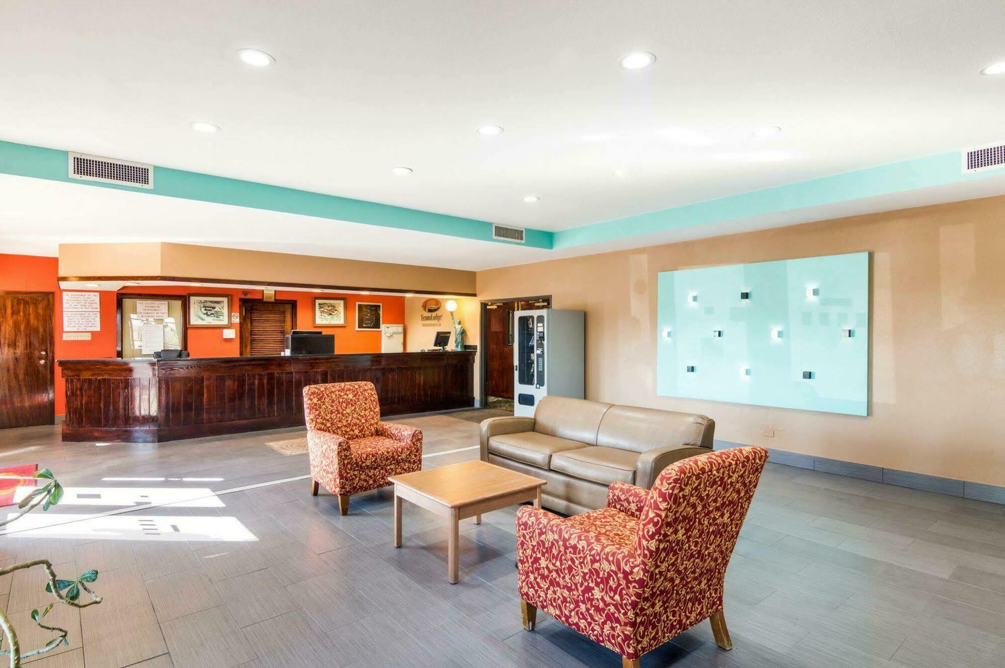 Econo Lodge Wichita Falls Downtown Bagian luar foto