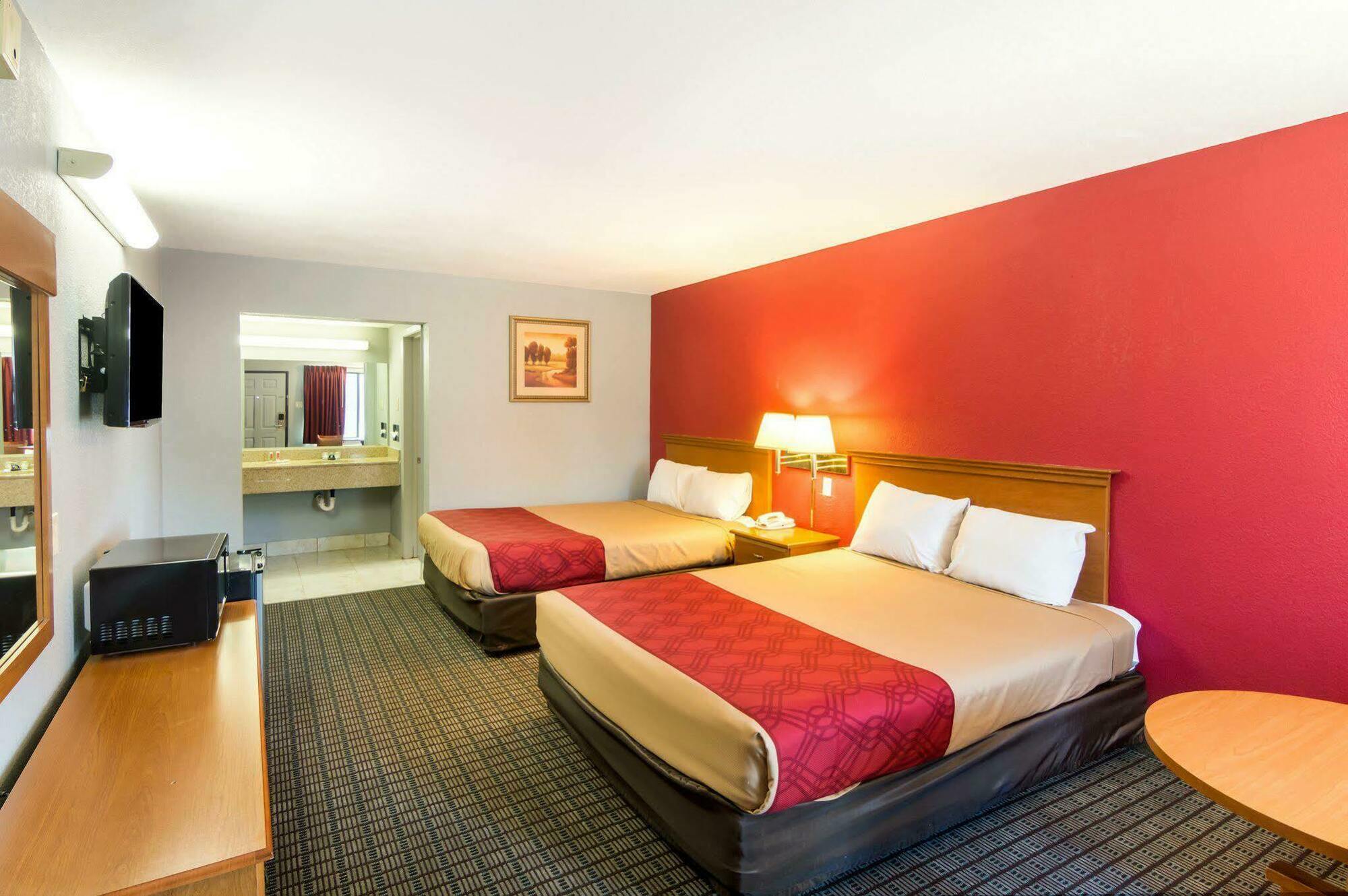 Econo Lodge Wichita Falls Downtown Bagian luar foto