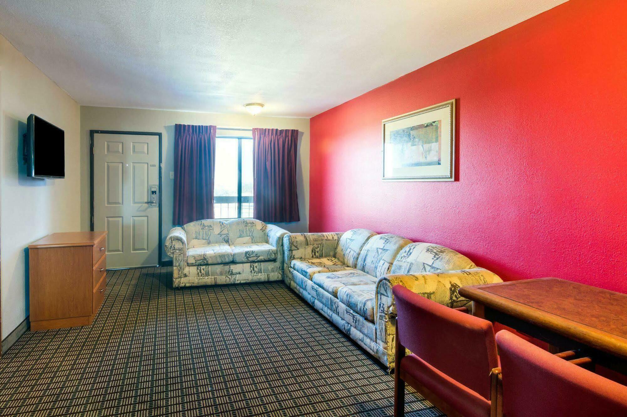 Econo Lodge Wichita Falls Downtown Bagian luar foto